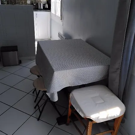 Charming Studio Near The Beach *